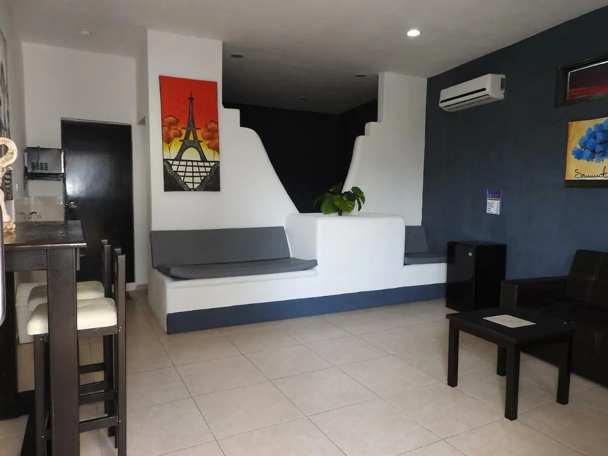 Easy Hotel Playa del Carmen