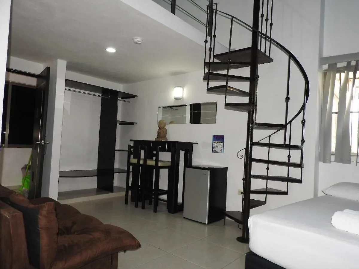 Easy Hotel Playa del Carmen 0*,  Mexico
