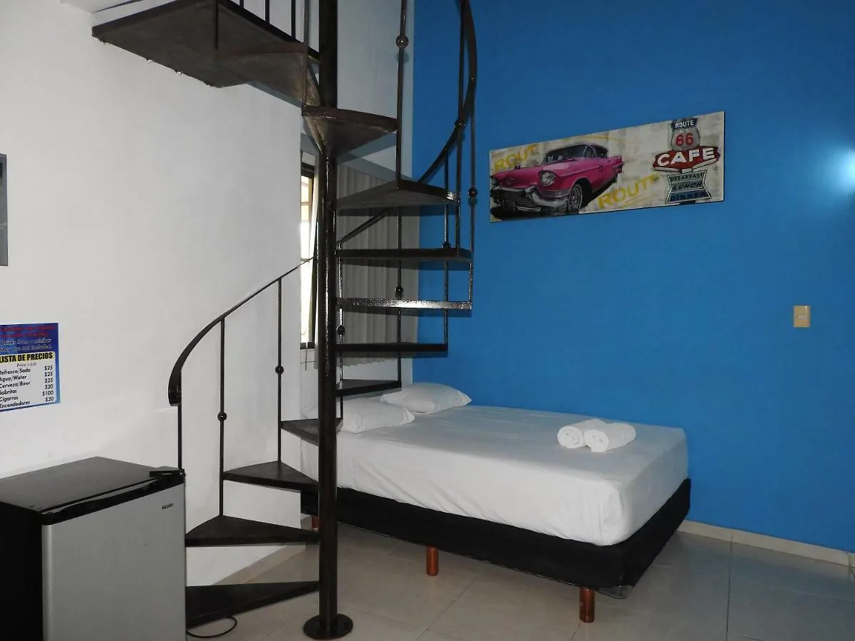 Easy Hotel Playa del Carmen